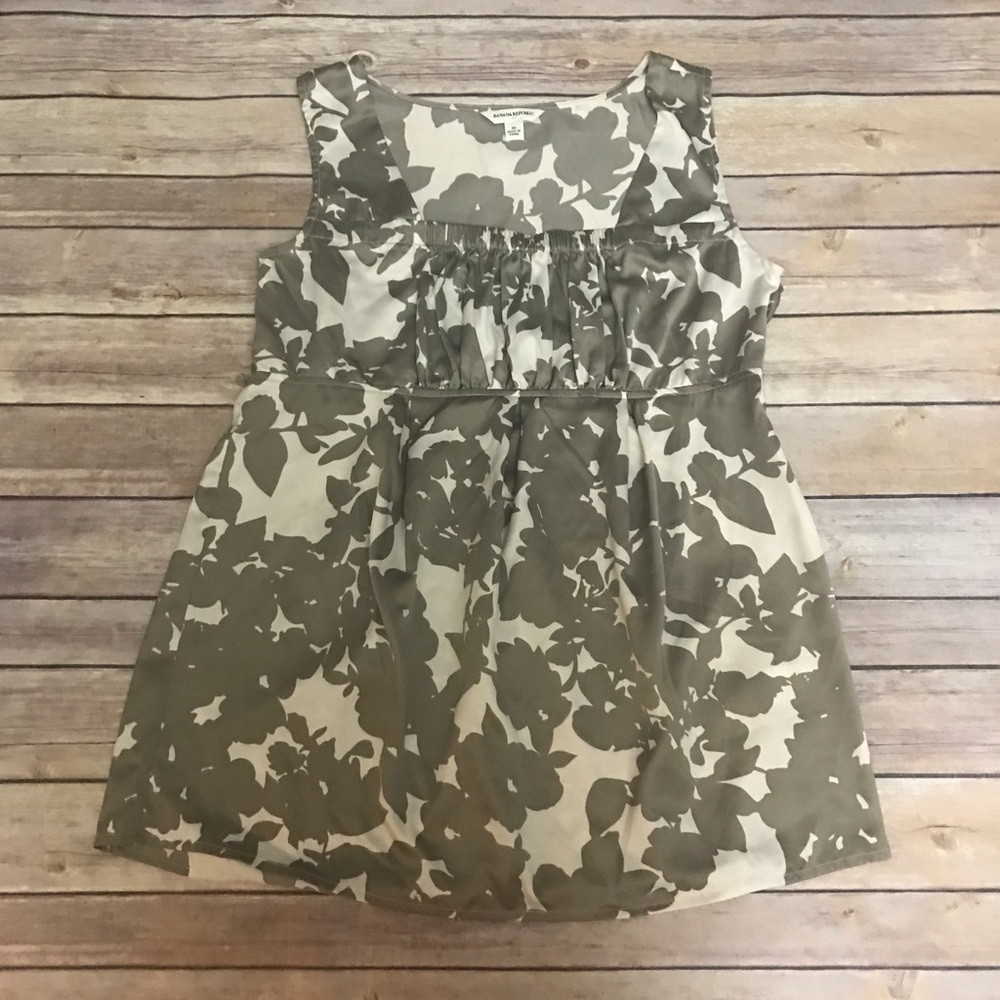 Banana Republic Medium floral bronze blouse