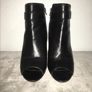 Steve Madden Black Leather Zip Boots