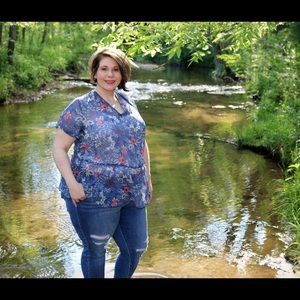 Meet your Posher, Corie