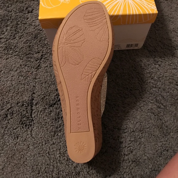 Yellow Box Sandals - Picture 4 of 6