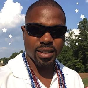 Meet your Posher, Deroy