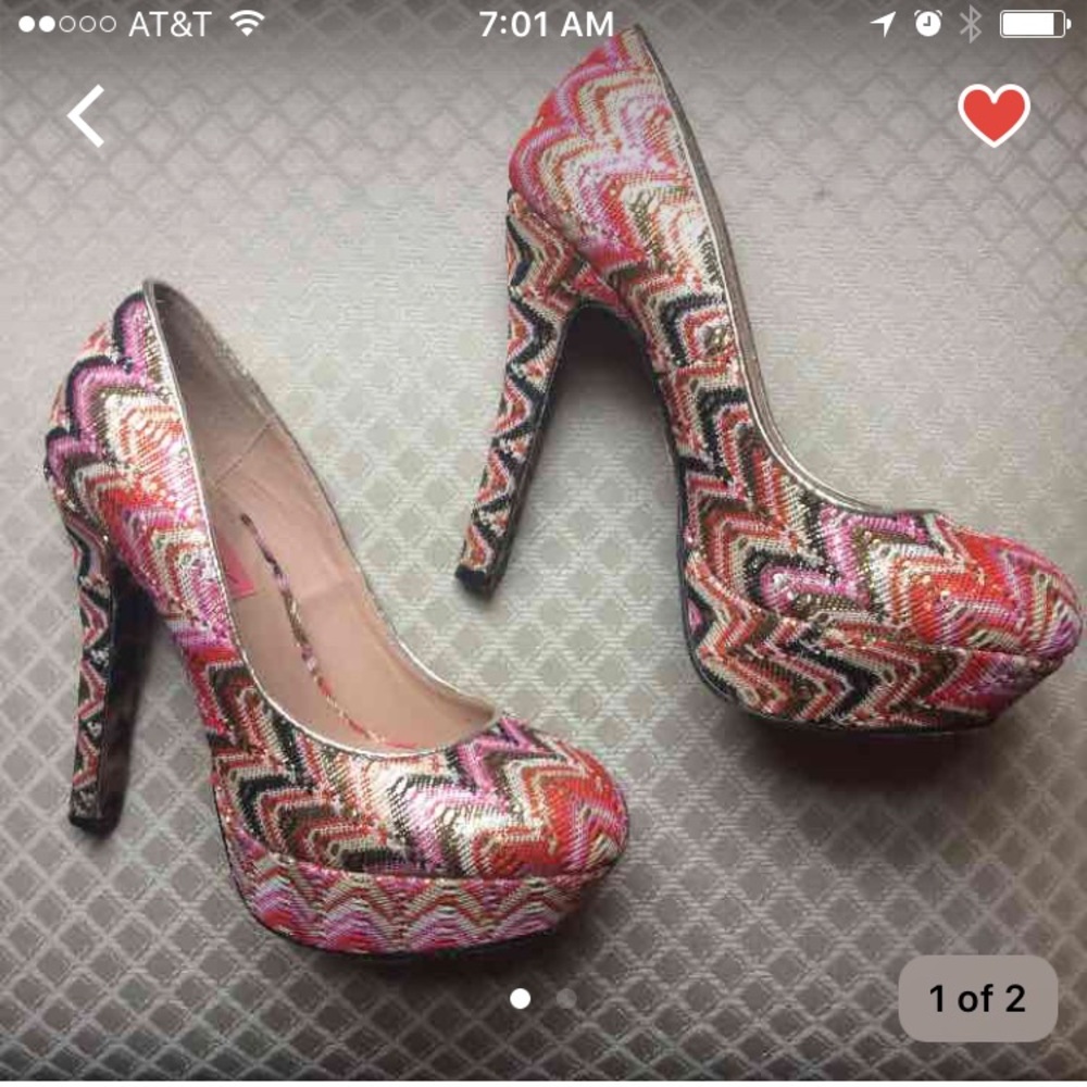 Betsey Johnson Zig zag Heels size 8.5 Like New