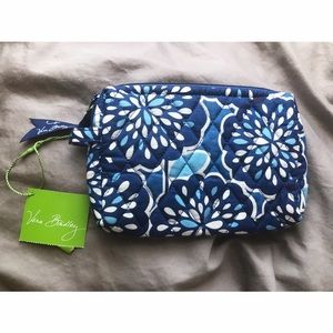 NWT Vera Bradley Petal Splash Small Cosmetic Bag NWT Vera Bradley Petal Splash Small Cosmetic Bag