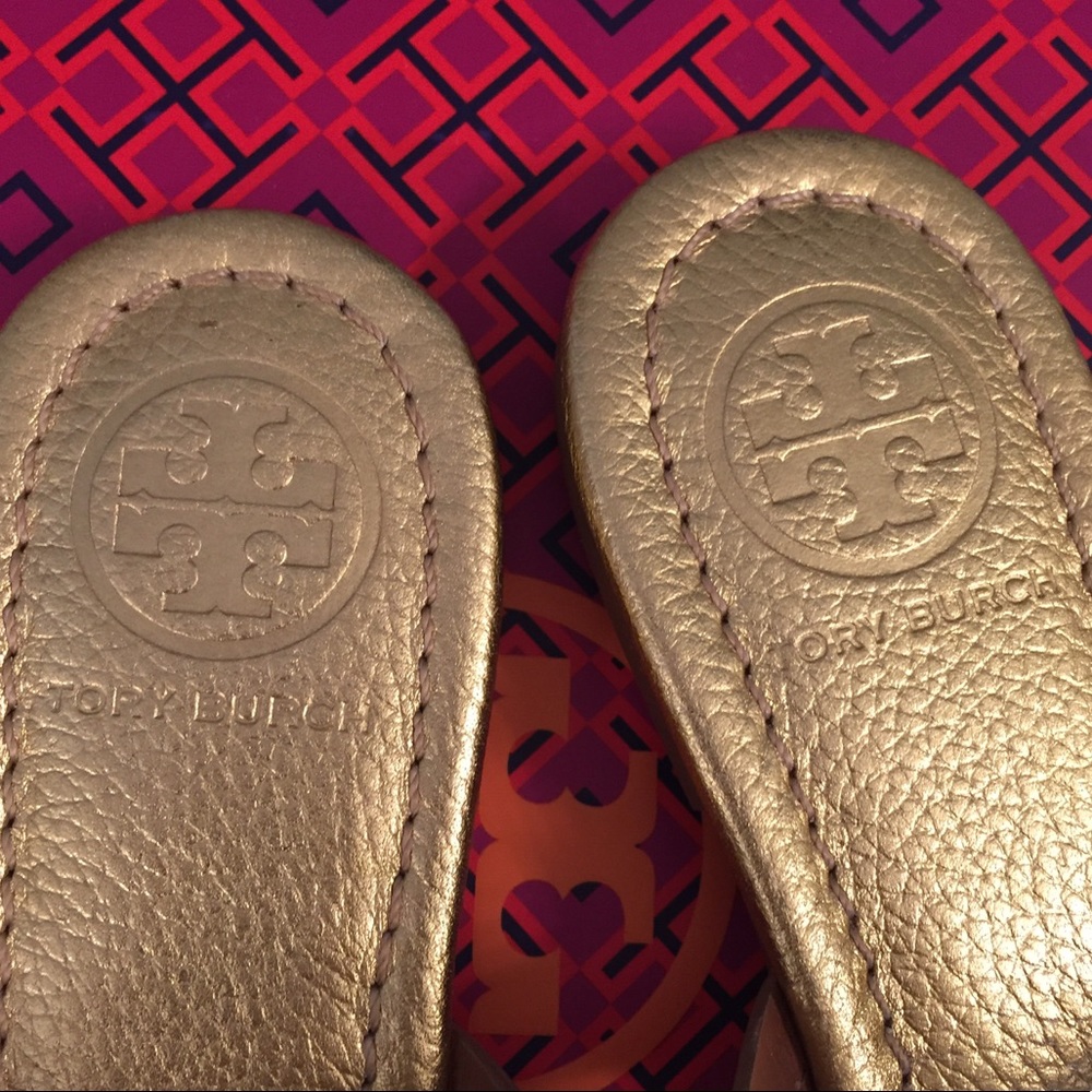 🆕Tory Burch MILLER sandals, Metallic Gold Leather - Picture 4 of 8