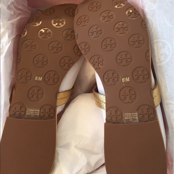 🆕Tory Burch MILLER sandals, Metallic Gold Leather - Picture 6 of 8
