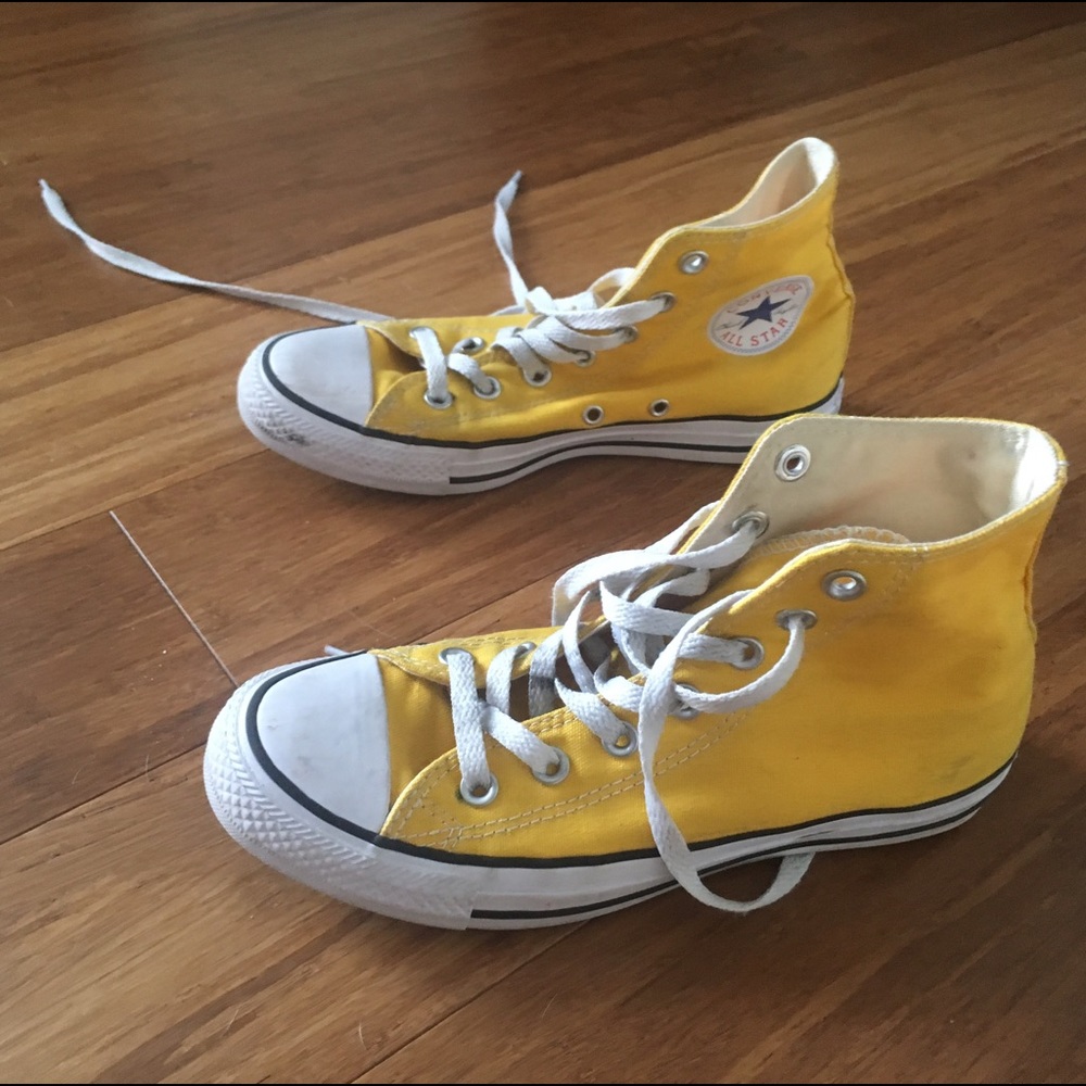 Barely worn yellow high top converses