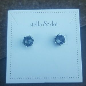 Stella & Dot Smokey studs