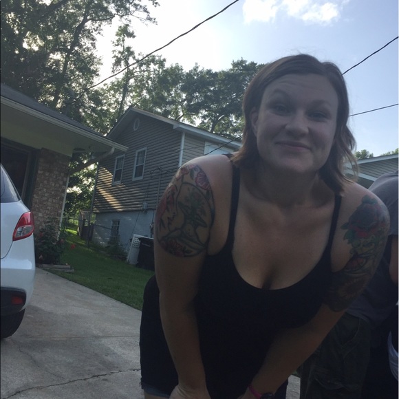 Meet your Posher, Jessica - Picture 1 of 1