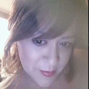 Meet your Posher, Dina