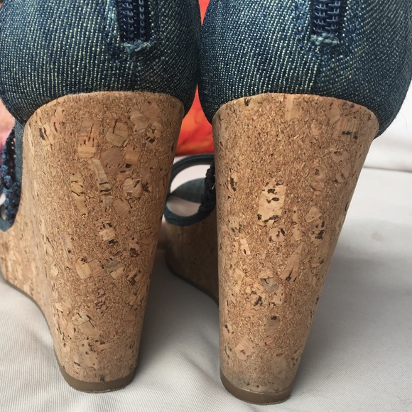 Platform wedges BNWOT - Picture 4 of 6