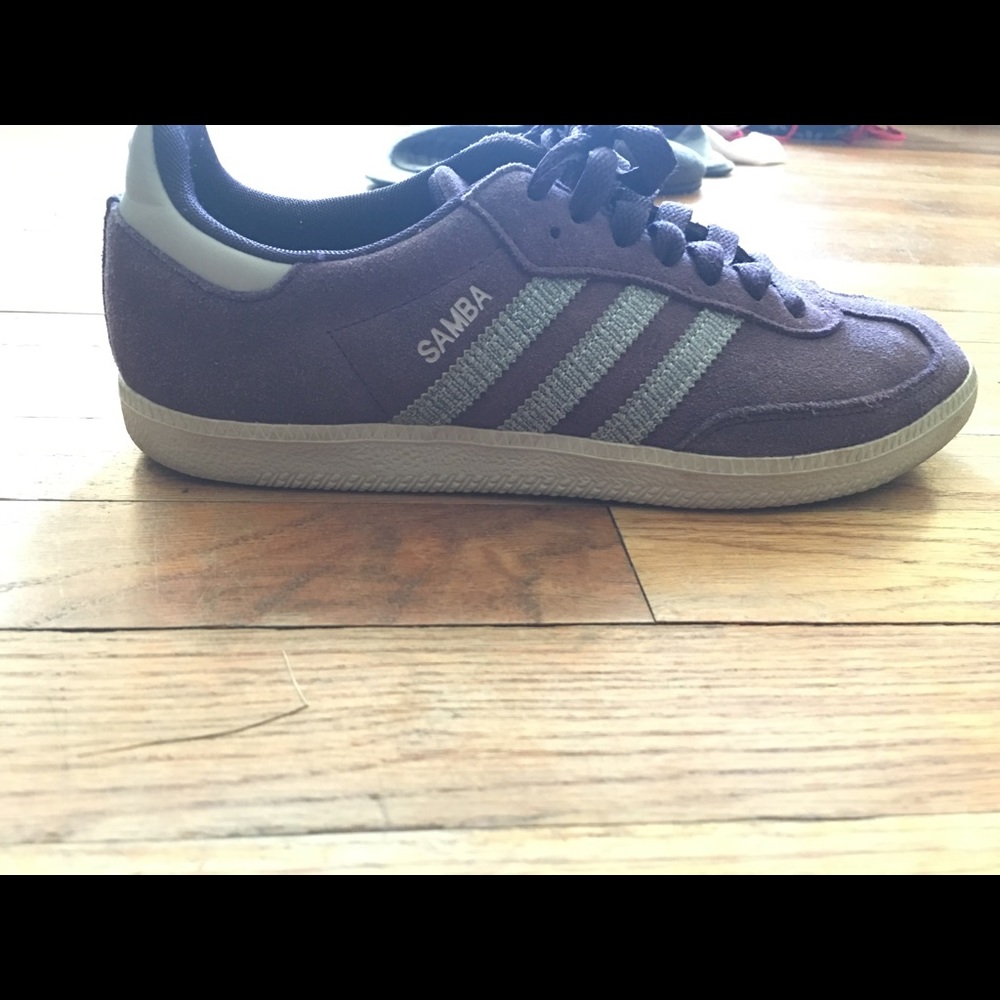 Samba Adidas tennis shoes