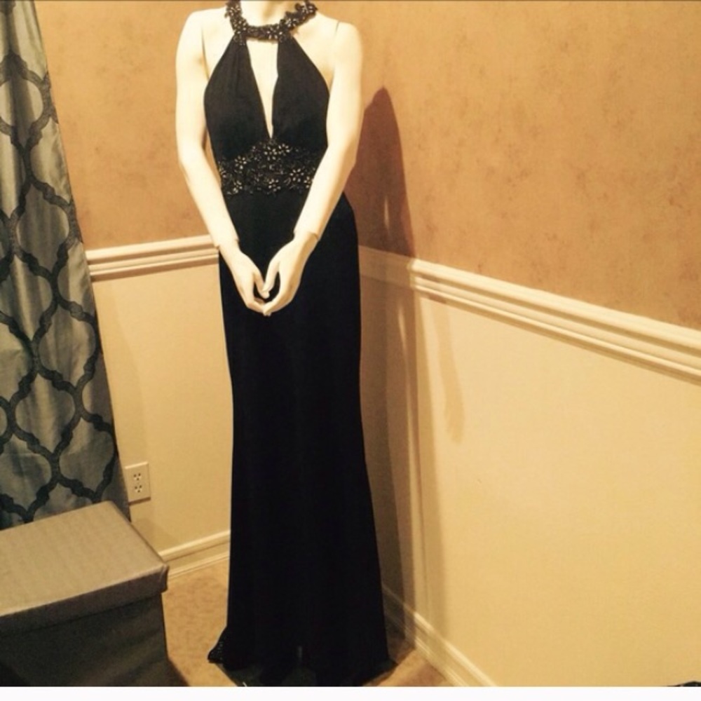 Beautiful Jovani Gown size 4/6 black and beaded