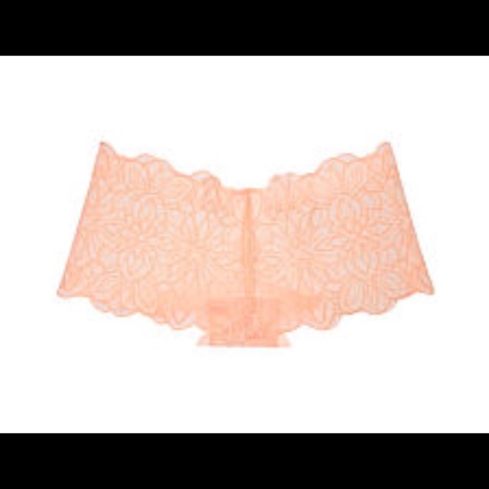 💥ISO Peachaura panties💥
