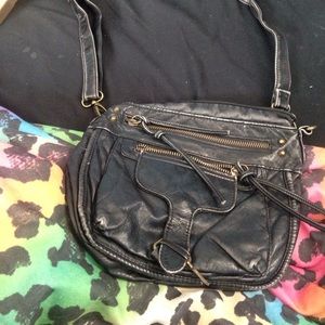 grey/black cross body bag