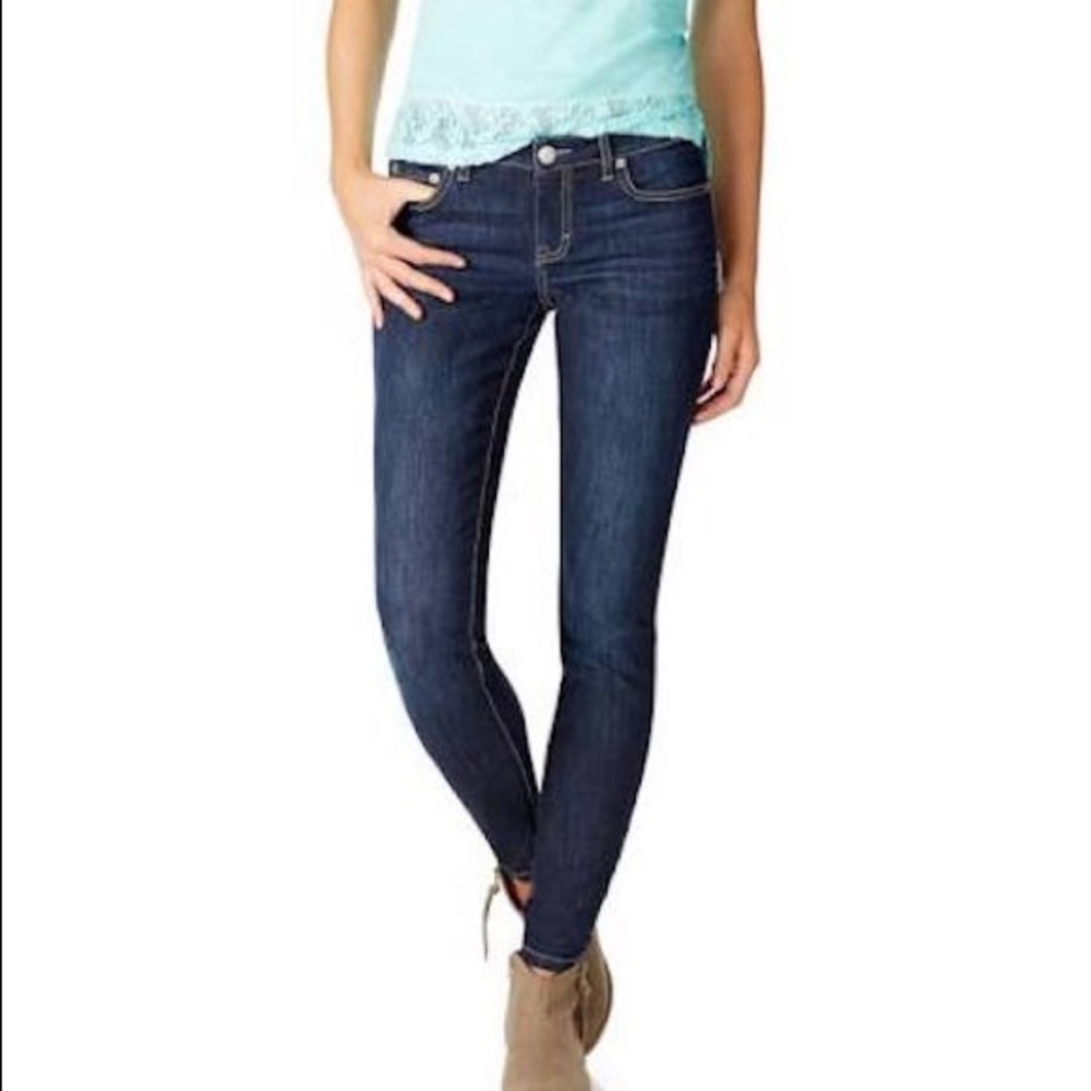 Aeropostale Size 0 Short Bayla Skinny Dark Jeans