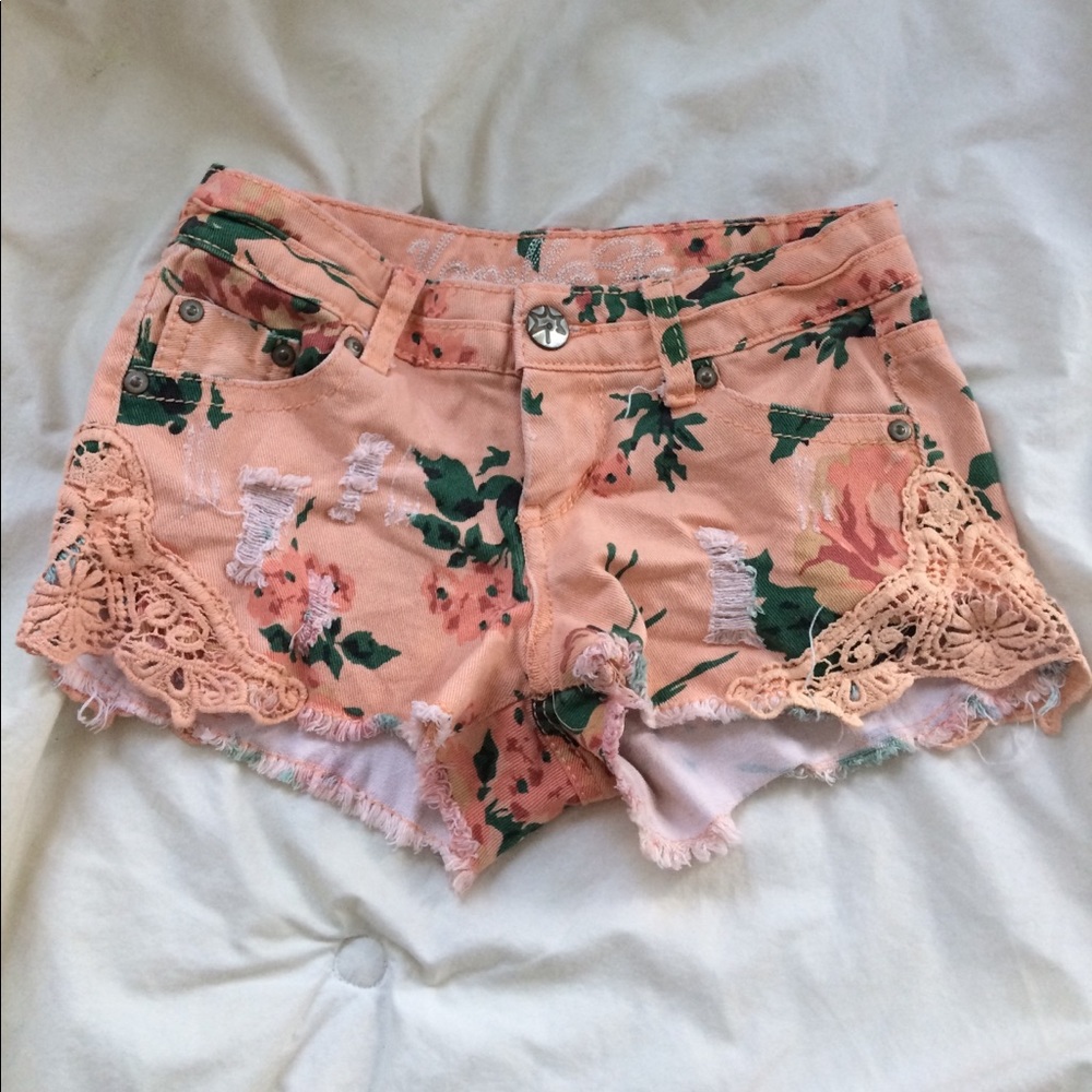Vanilla star shorts