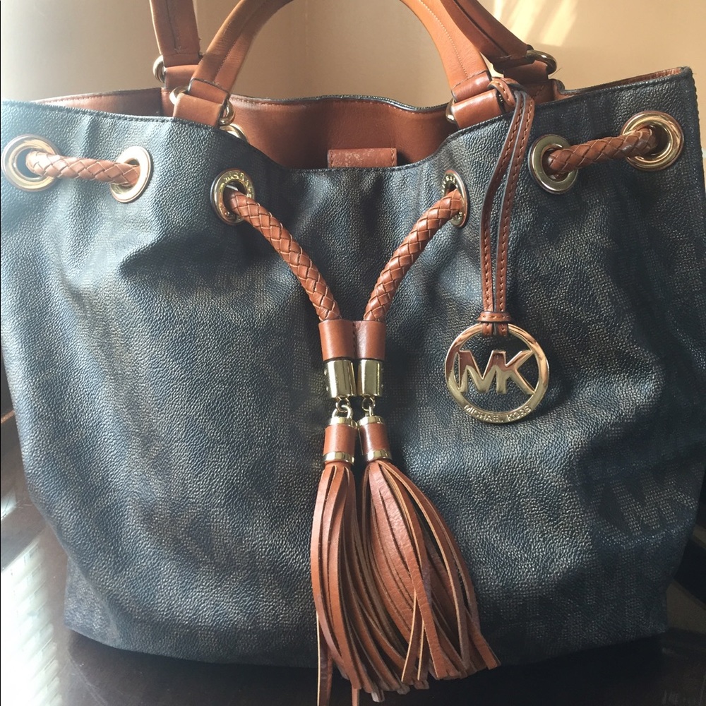 Michael Kors purse!! 💥💥