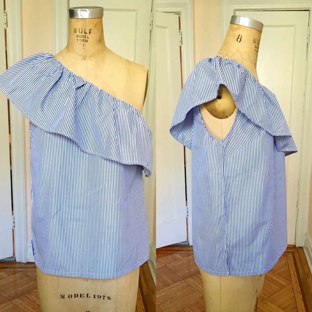🆕forever 21 off shoulder ruffle top