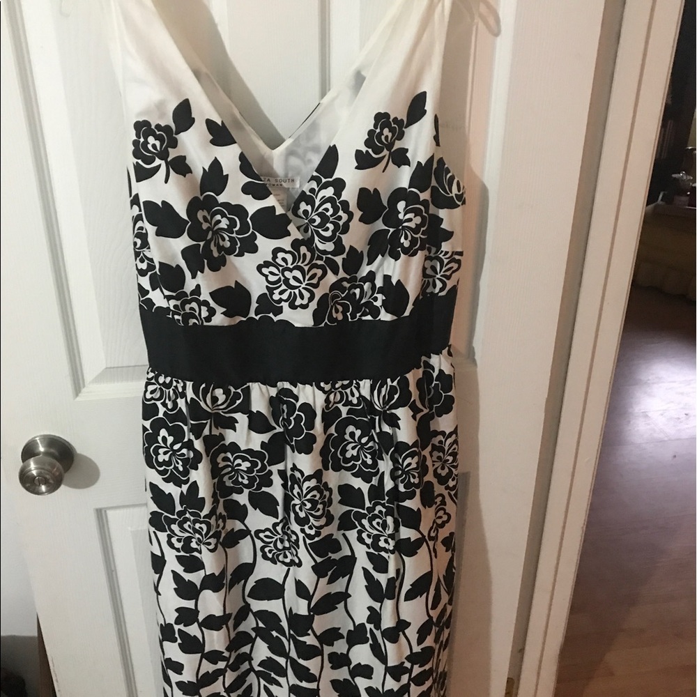 Back and white Dress