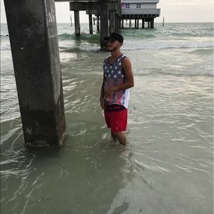 Meet your Posher, Lee