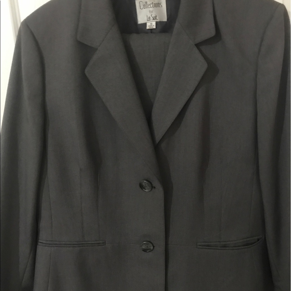 Grey business pant suit