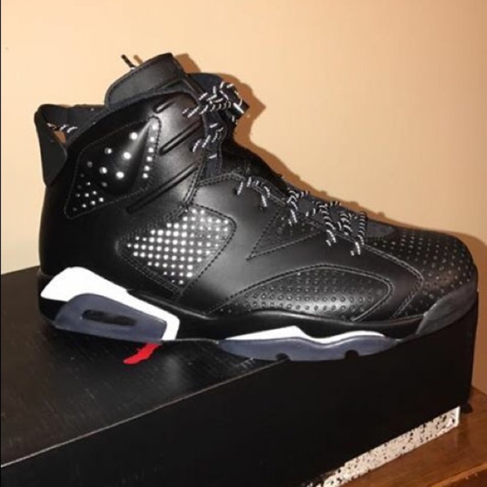 Jordan retro 6 black cat