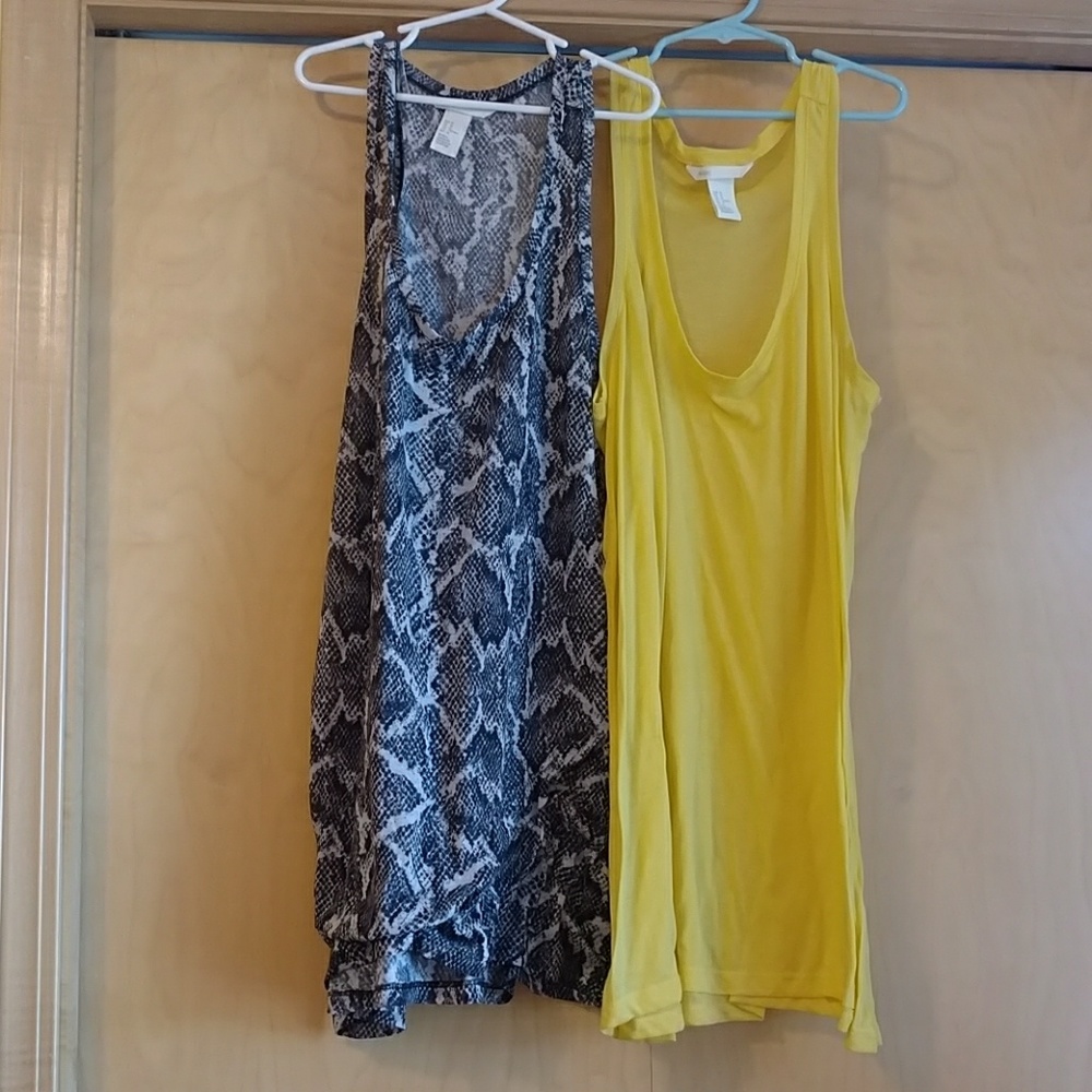 Two H&M layering tanks