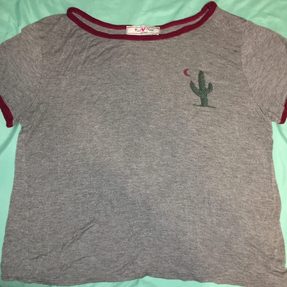 Cropped top with red collar and cactus