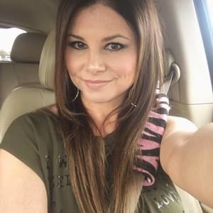 Meet your Posher, Courtney