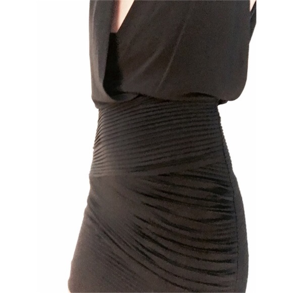 *SOLD* BCBGMaxAzria NWOT Plunge Bodycon Dress - Picture 3 of 4