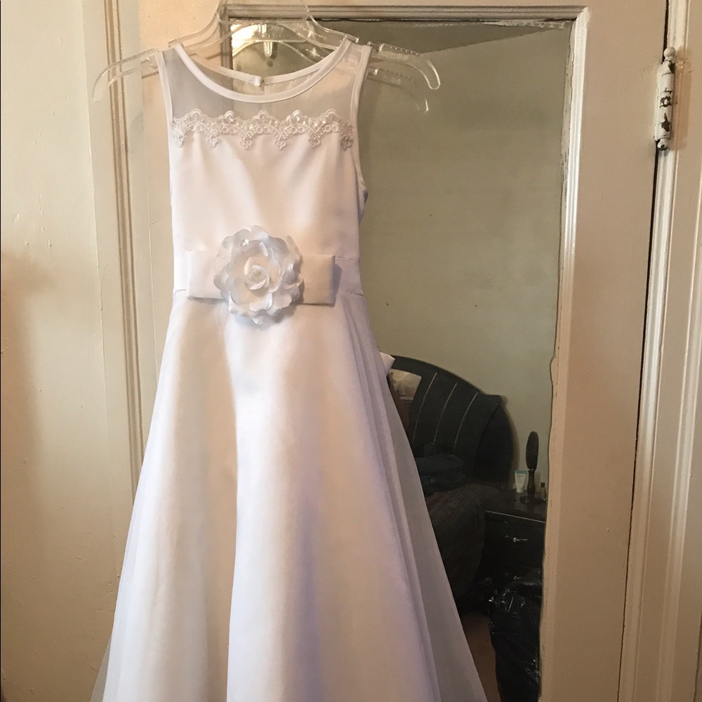 Beautiful Flower Girl/ Jr. Bridesmaid Dress