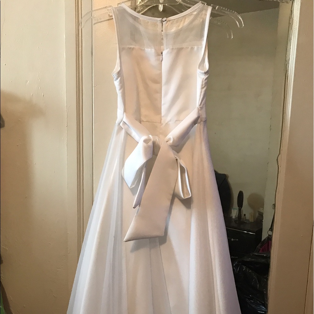 Beautiful Flower Girl/ Jr. Bridesmaid Dress - Picture 2 of 8