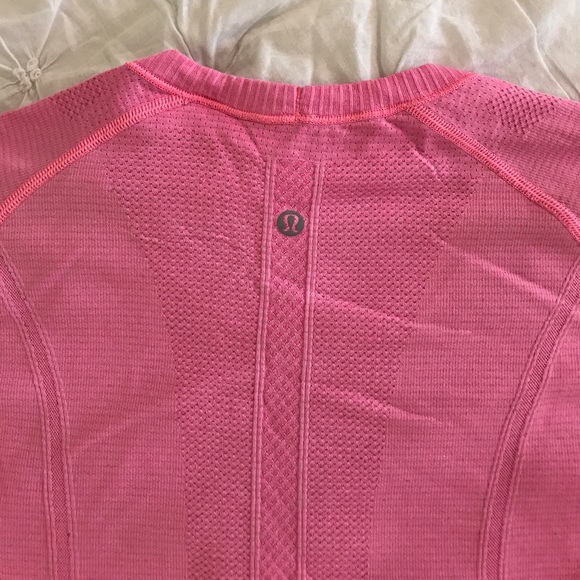 Lululemon Swiftly Tech Short Sleeve Crew - Picture 4 of 4