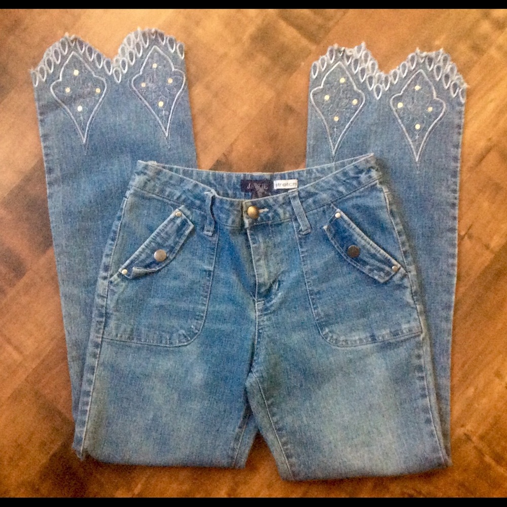 ❤️ Beautifully detailed jeans 👖