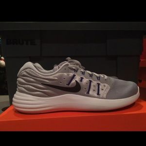 New in box men's Nike Lunarstelos Size 11