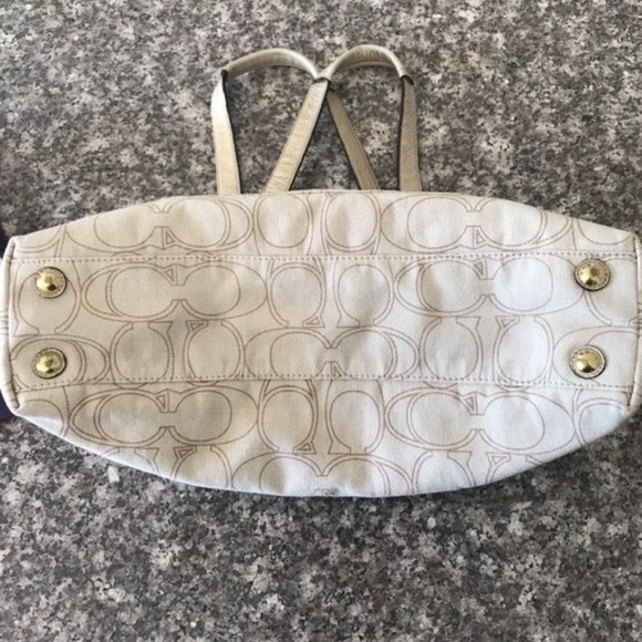 coach - Picture 4 of 4