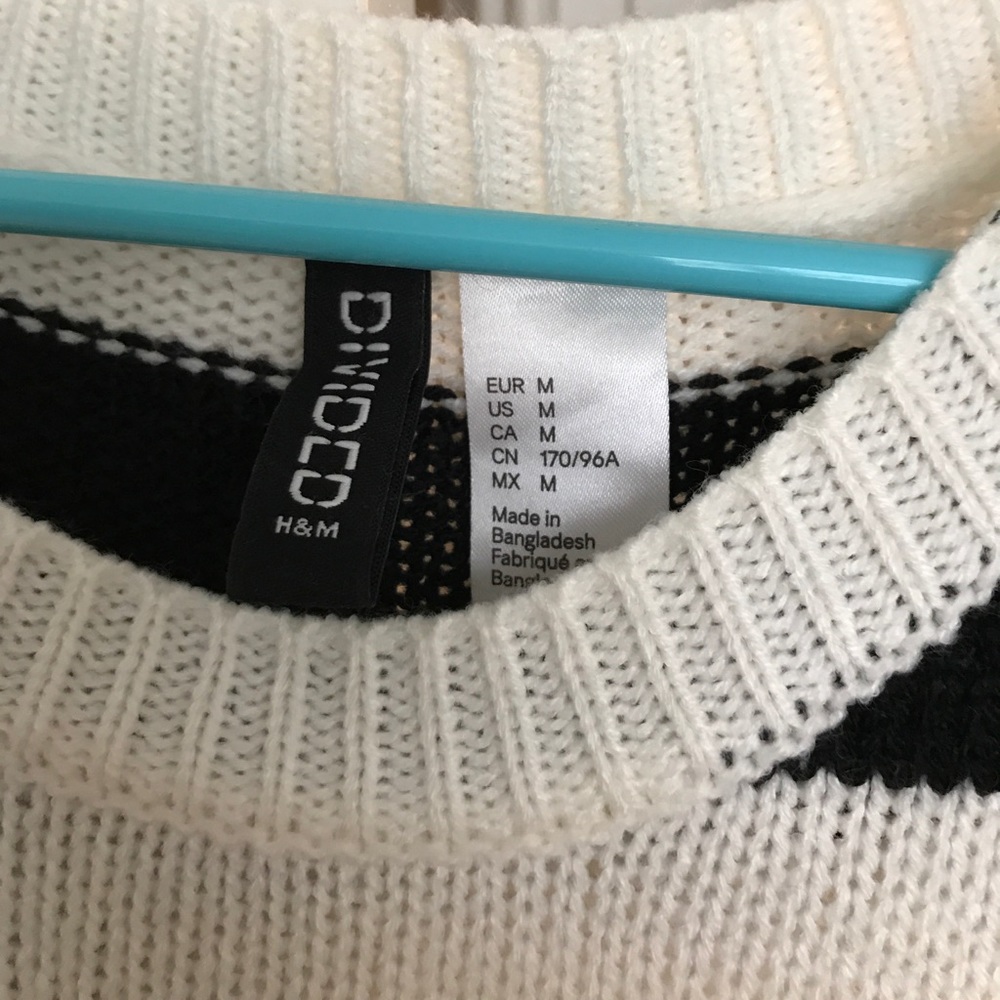Divide Sweater - Picture 2 of 2