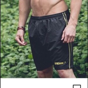 GYMSHARK dri fit short size XL