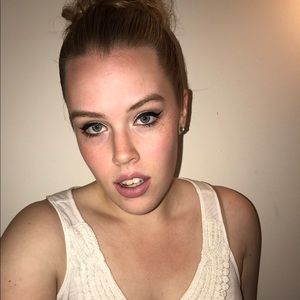 Meet your Posher, Ashley