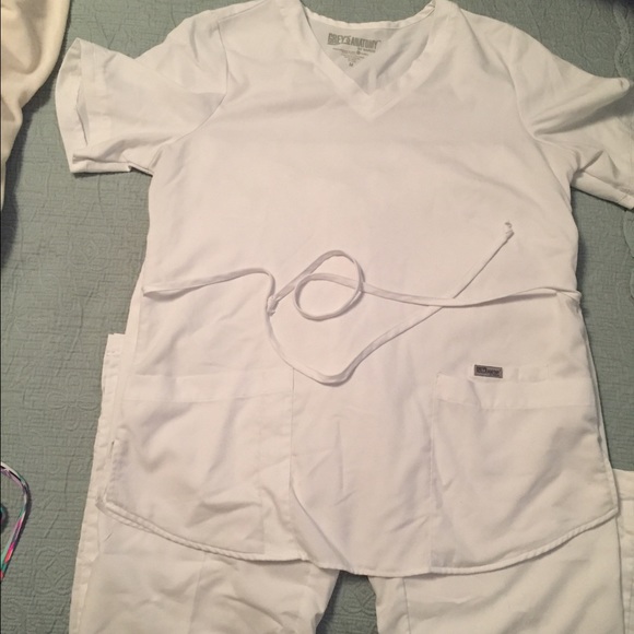 Grey's Anatomy Other - Grey's anatomy white scrub set- size medium