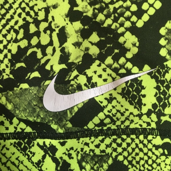 Nike Pros - Picture 3 of 4