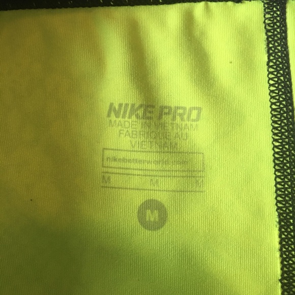 Nike Pros - Picture 4 of 4