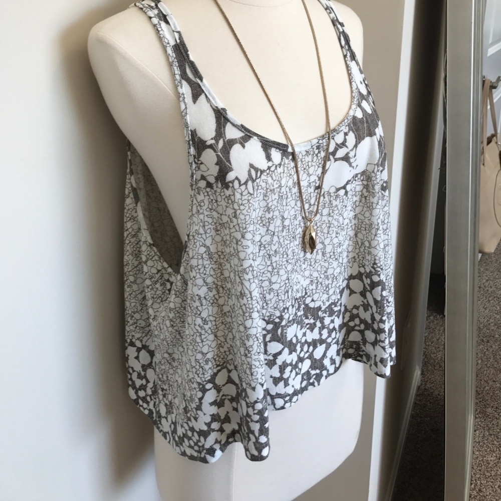 Cute Crop Tank - Picture 2 of 5
