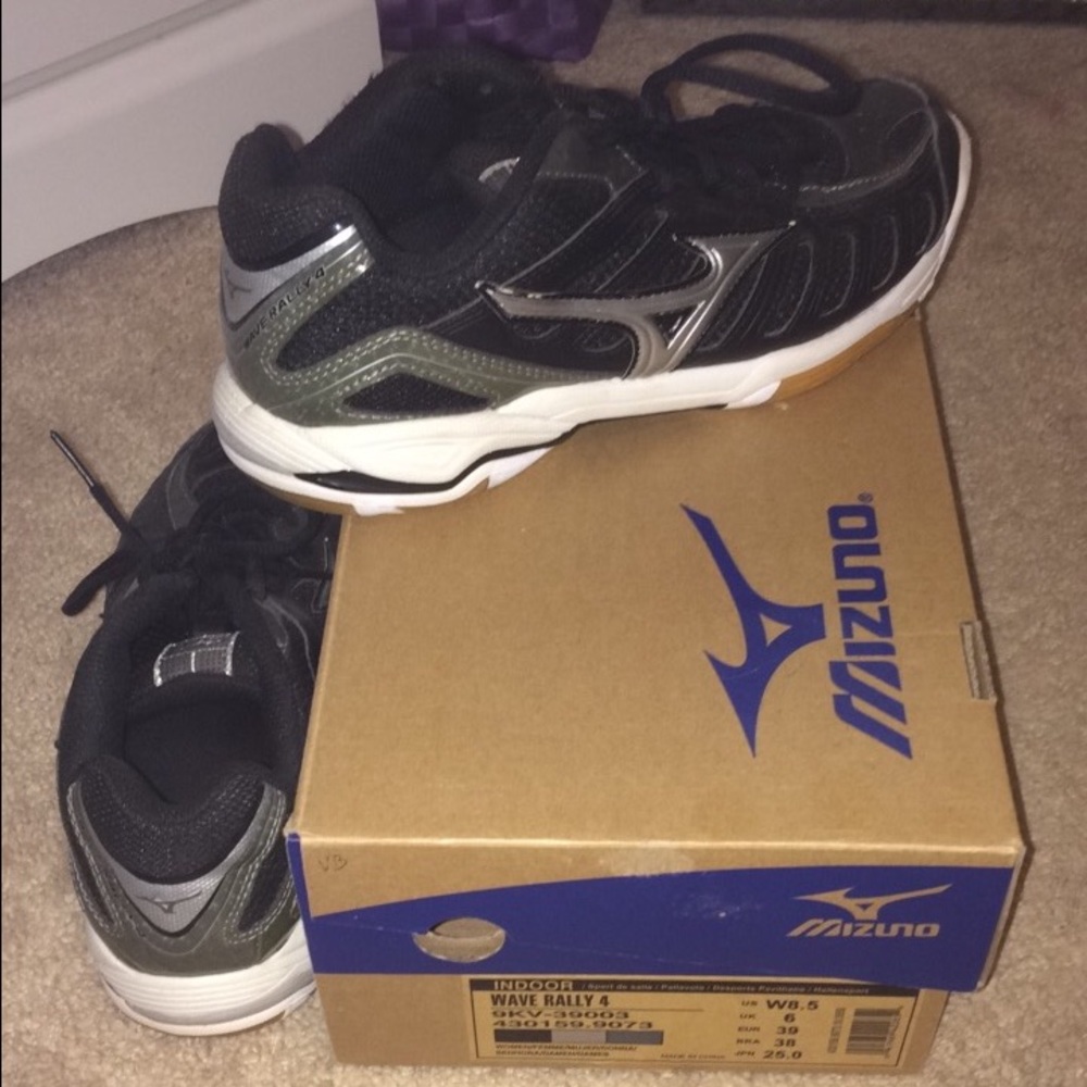 Mizuno Volleyball Shoes