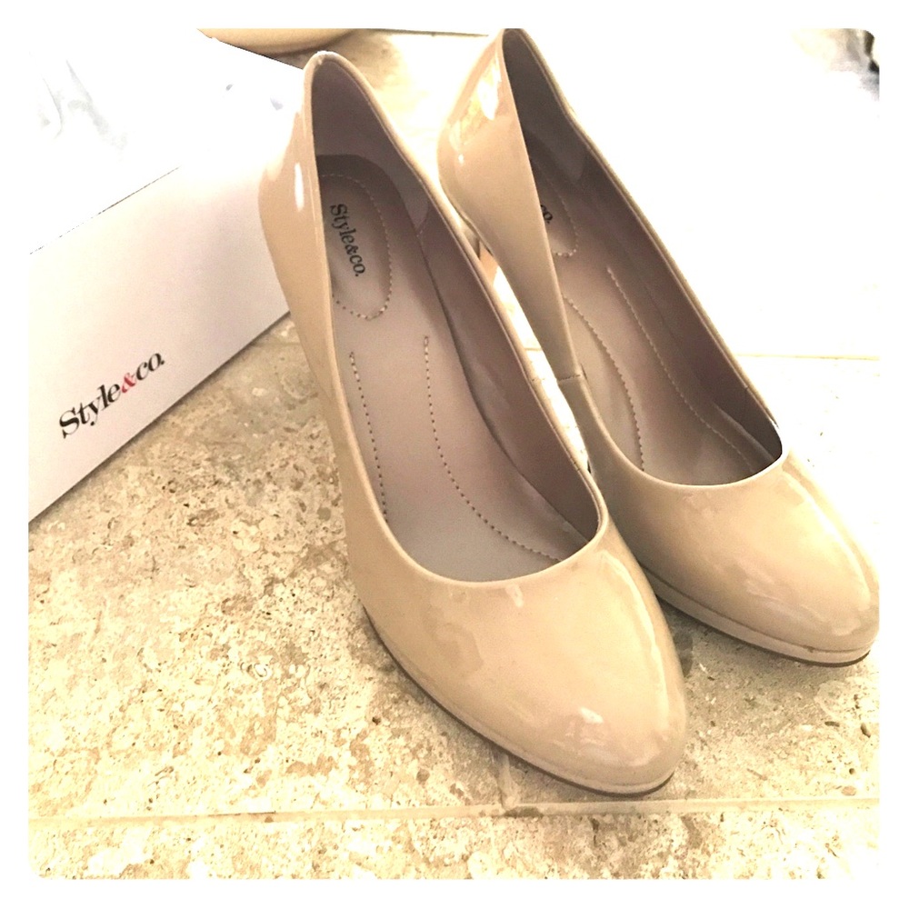 Style & Co Nude heels. In very good condition.
