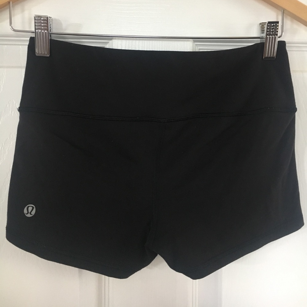 Lululemon Wonder Short, Luon, Size 6