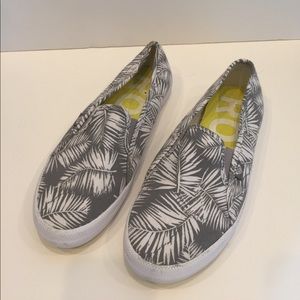 EUC Roxy Palm Leaf Sneakers Size 7