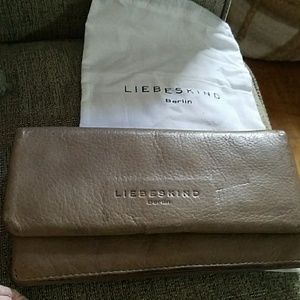 Women's everyday wallet