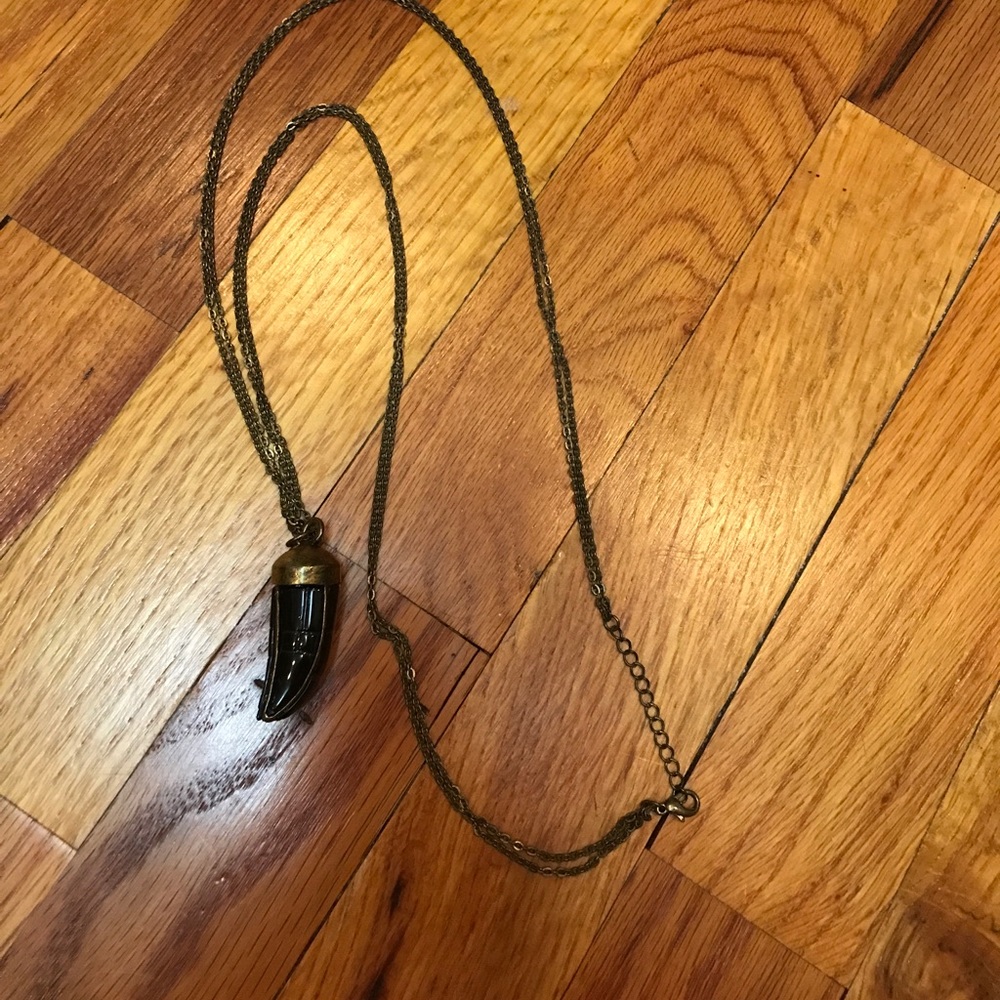 Black horn necklace