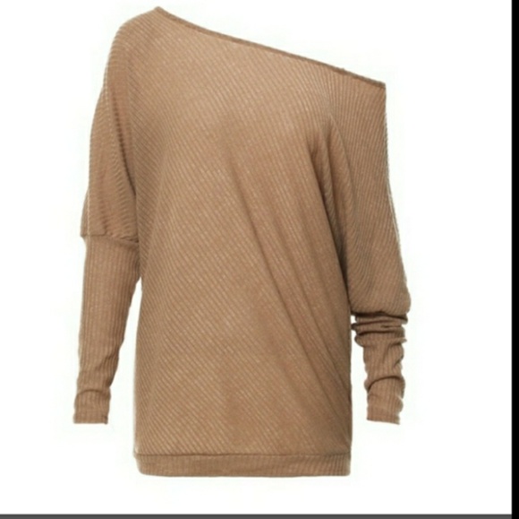 Women's off the shoulder knit top - Picture 2 of 2